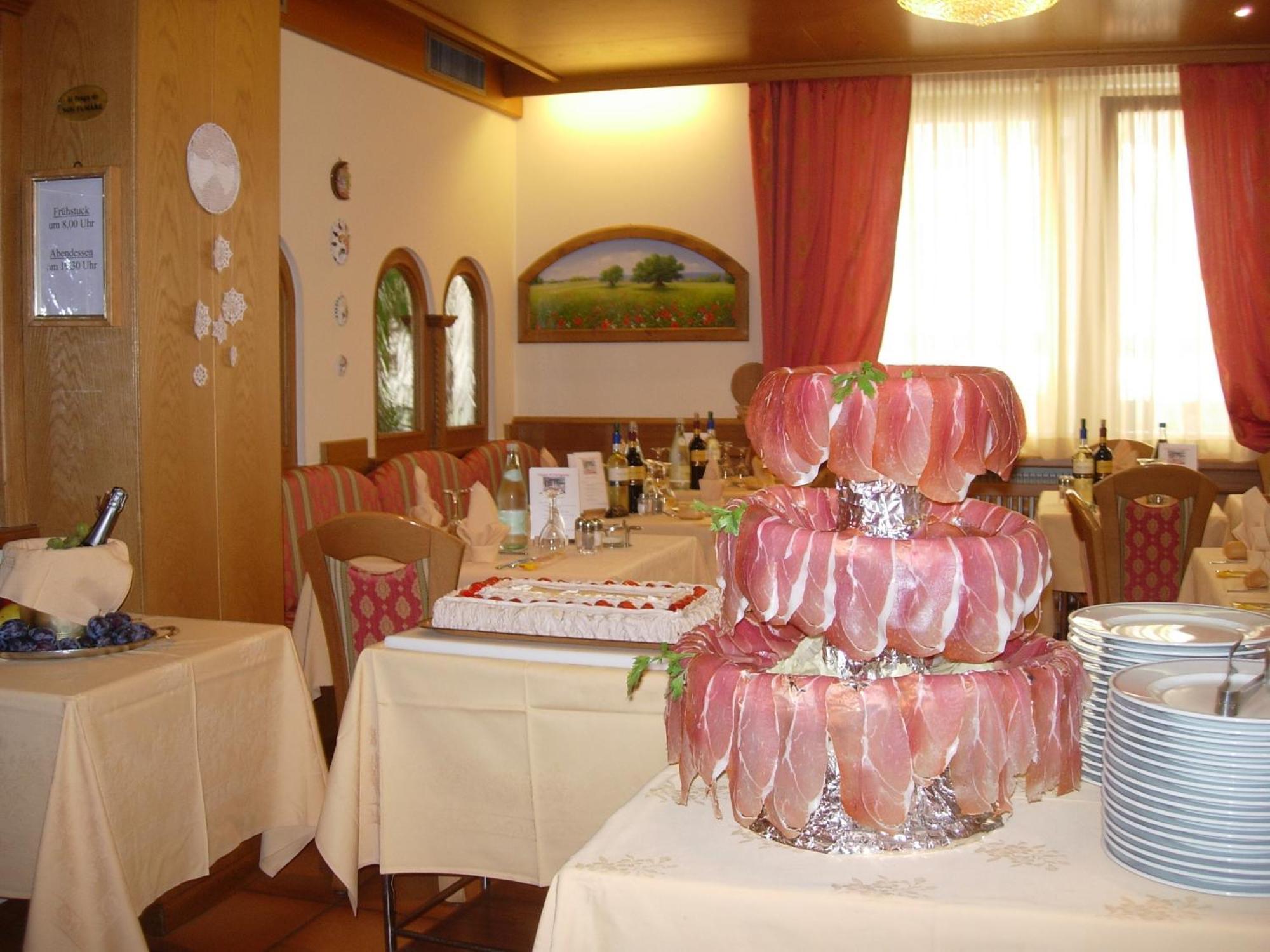 Hotel Collini Pinzolo Esterno foto
