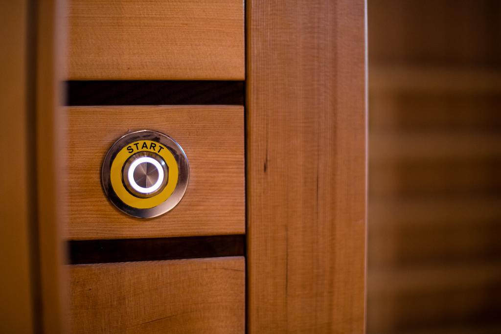 Hotel Collini Pinzolo Esterno foto