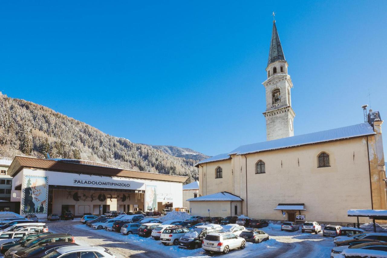 Hotel Collini Pinzolo Esterno foto